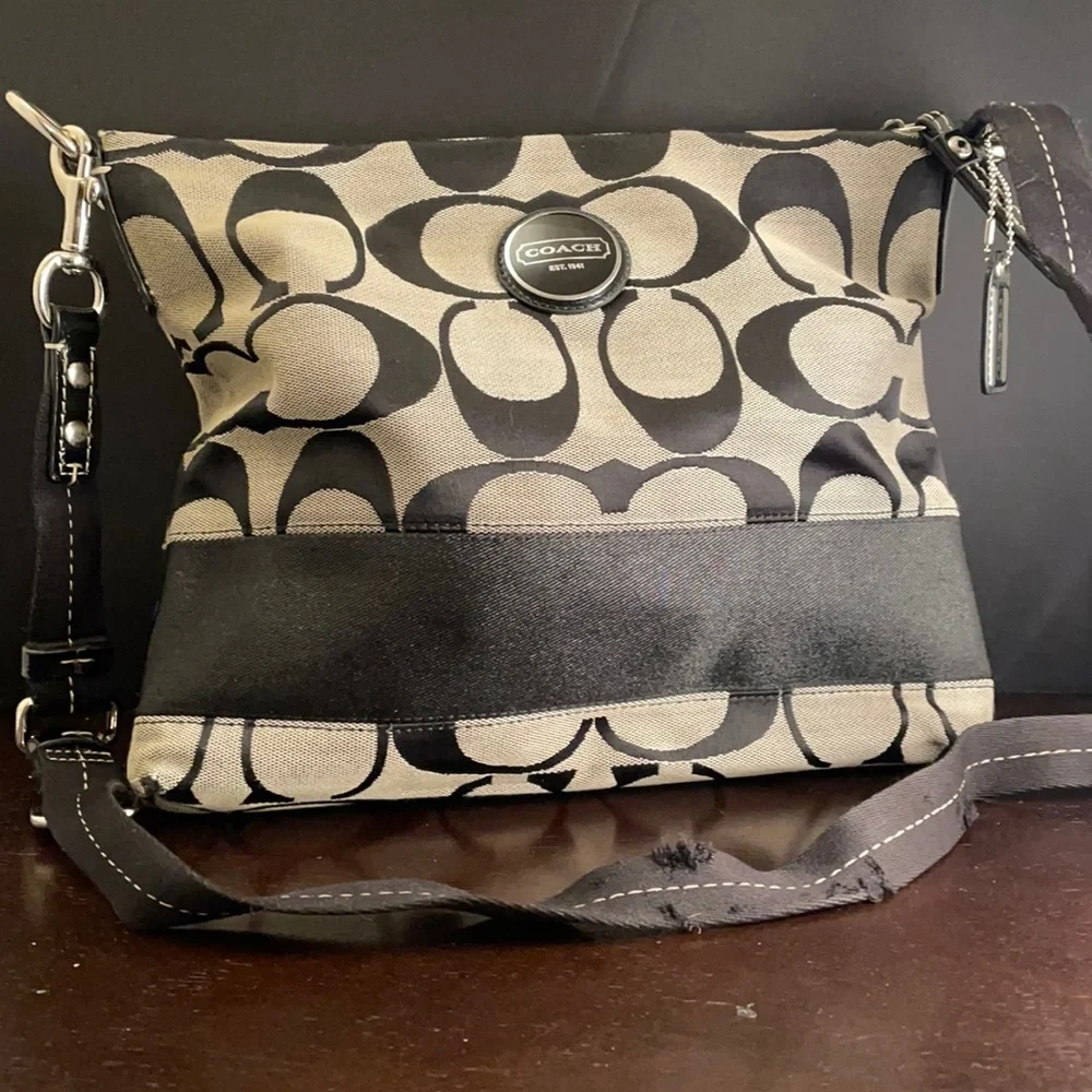 Coach Black Signature striped Crossbody bag - Picture 1 of 8